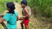Terrifying! Two Brave Sister & Brother Catch Big Snake on The Road While Going Fishing