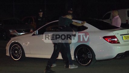 Report TV - Motorri pa letra zbuloi grabitësin që terrorizoi të moshuarit në Itali