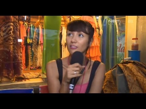 Entertainment News - Sharena Gunawan membuka Garage Sale untuk korban bencana alam