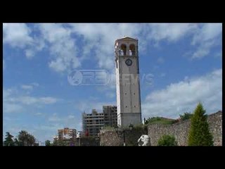 Elbasan - Belsh, hyjnë në banesë, i grabisin lekët dhe dhunojnë të moshuarën