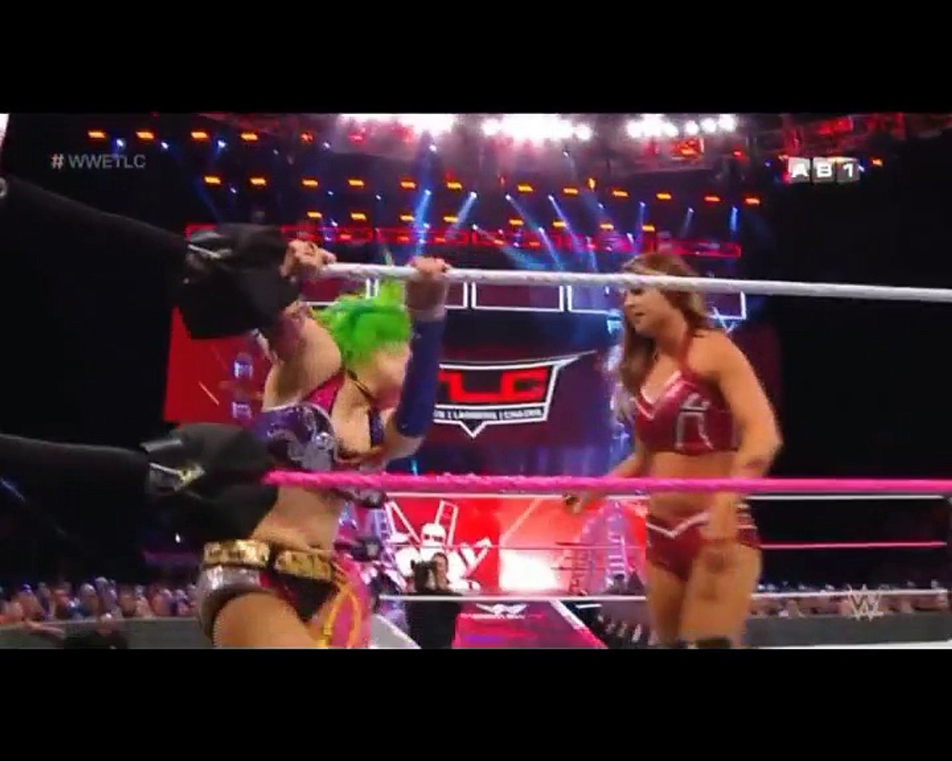 WWE VF TLC 2017 PART1