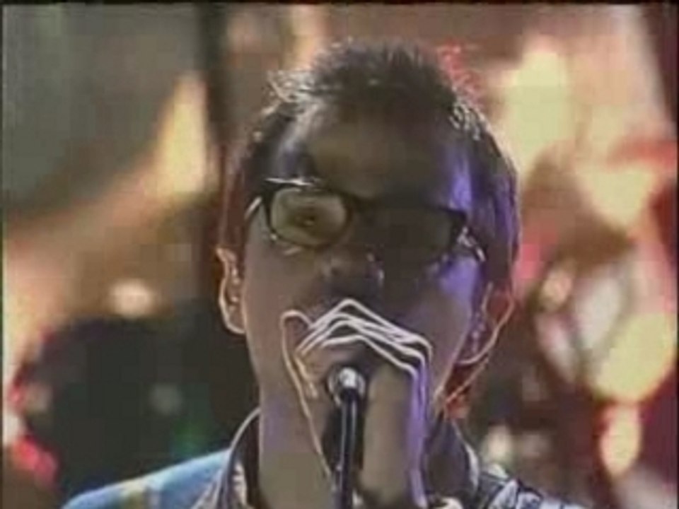 Weezer - 03 Say It Ain't So (Hard Rock Live 2005)