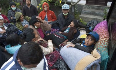 Persediaan Logistik Pengungsi Gunung Agung Menipis