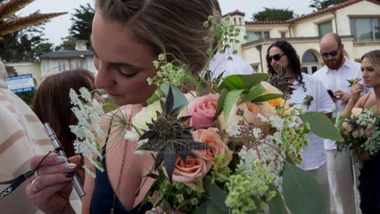 Dasma e pazakontë/ Çifti kalifornian, në altar me kanabis - Top Channel Albania - News - Lajme