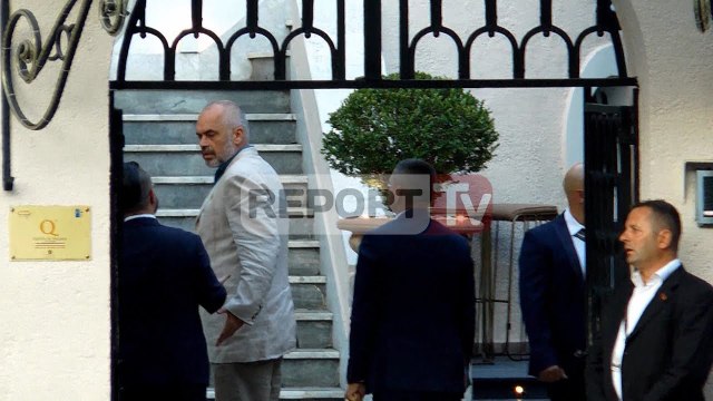 Report TV - Rama shtron darkë në Tiranë për miqtë e ftuar nga Ballkani/ FOTO