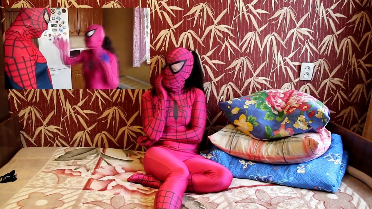 SPIDERMAN and a WITCH! ЧЕЛОВЕК ПАУК ИЗМЕНЯЕТ ДЕВУШКЕ С ВЕДЬМОЙ! / Супергерои в реальной жизни