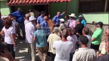 Report TV - Mbledhja e këshillit të Himarës  mbahet nën “mbrojtjen” e FNSH