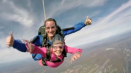 94살 할머니 스카이 다이빙... 폭풍으로 공항 마비 / YTN