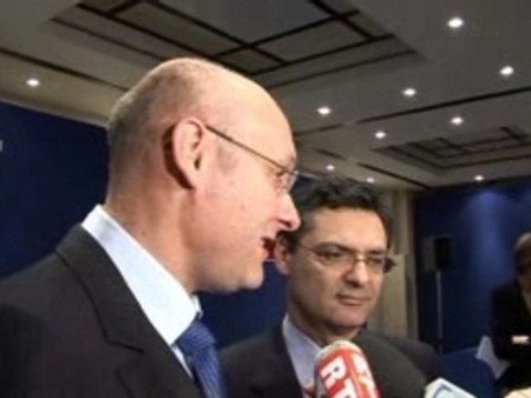 UMP - Bernard Laporte au siège de l'UMP