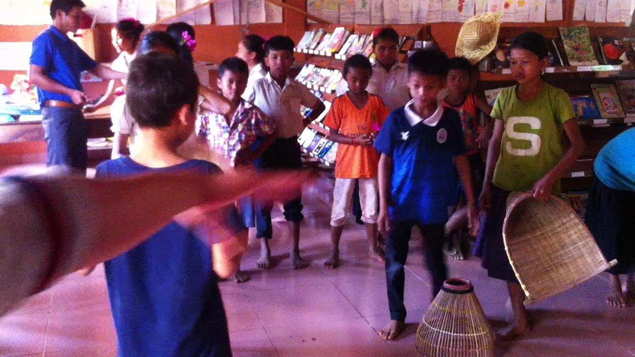 How to learn khmer traditional dance by kids at Siem Reap rural area (Eps1)