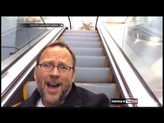 Pria terjebak di Airport membuat video klip