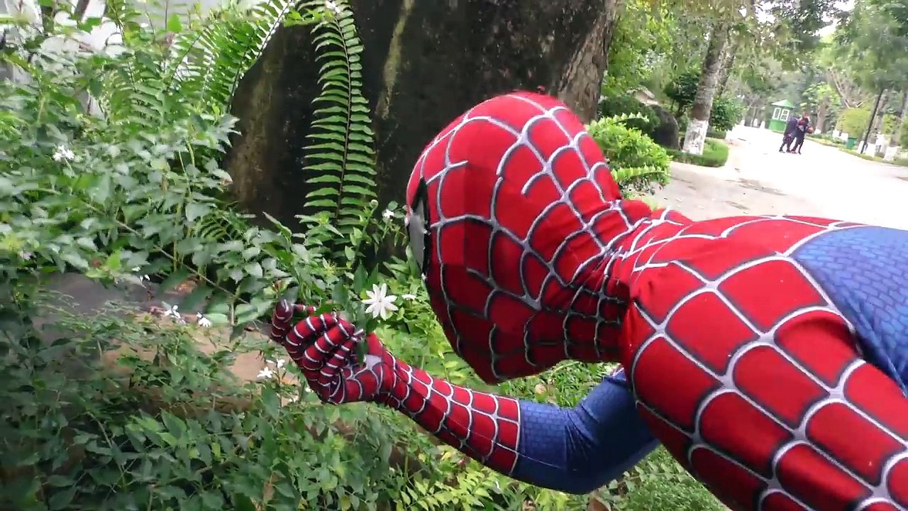 Superhero Spiderman SAW Monster Attack! Superheroes War ZOMBIE APOCALYPSE HULK JOKER Action Movies