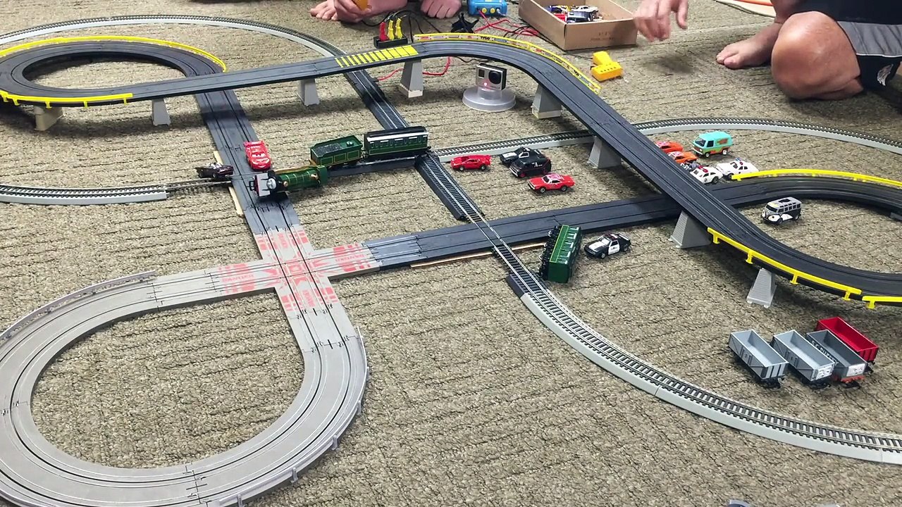 Thomas & Friends EMILY & GORDON Slot Car Train Crashes!