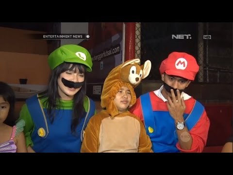 Kekompakan Fitri Tropica dan calon suaminya