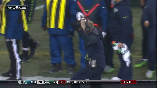 2015 - Seahawks Pete Carroll gets hyped after Doug Baldwin touchdown