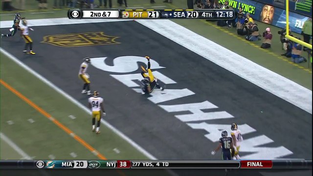 2015 - Seahawks Russell Wilson finds Jermaine Kearse for 9-yard touchdown