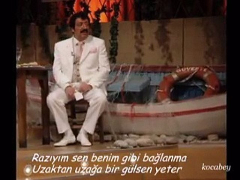 MÜSLÜM GÜRSES - Uzaktan Uzağa Bir Gülsen Yeter