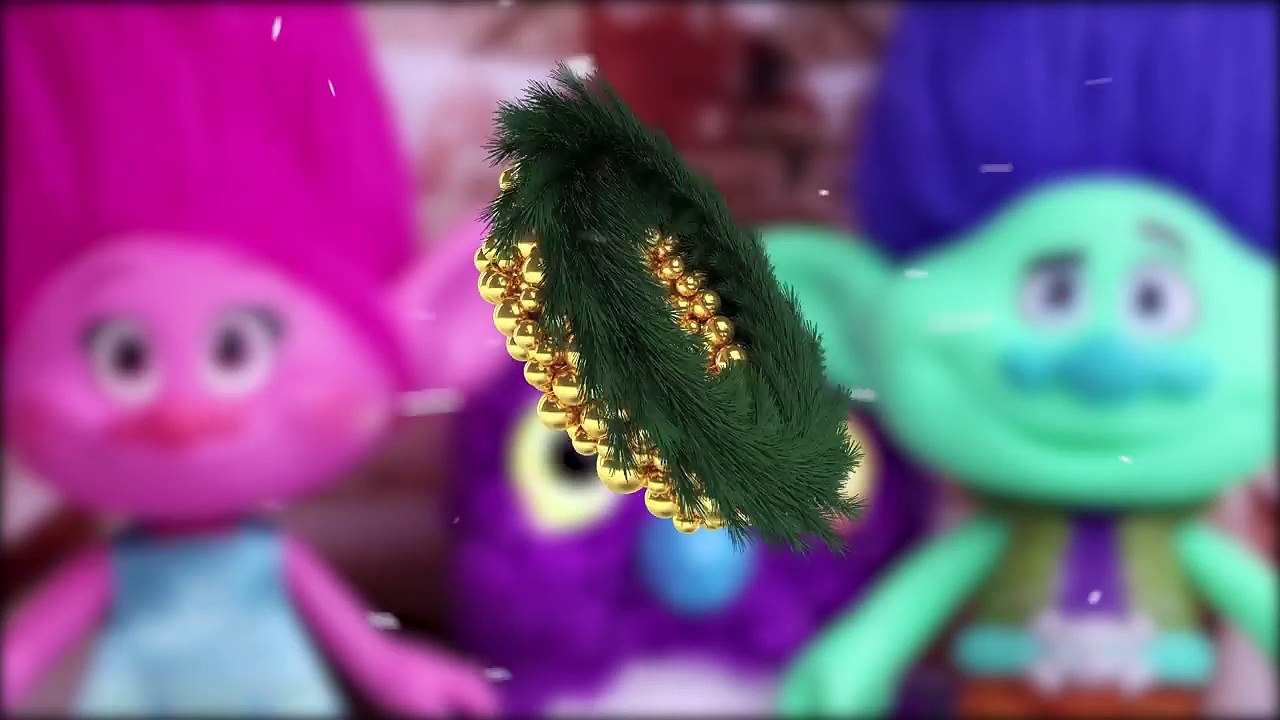 TROLLS: POPPY se entera que está EMBARAZADA y vomita en su NUEVA CASA! - Juguetes Fantásticos