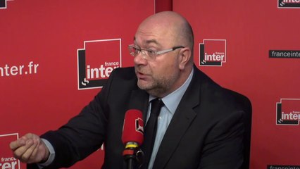 Stéphane Travert : "Si on interdit de façon brutale le glyphosate, on remet en cause tout ce qu'a mis en place l'agroécologie"