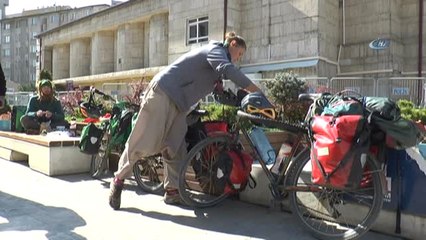 Alman Biyolog Çiften Bisikletle Dünya Turu