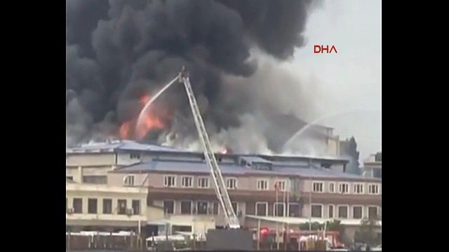 Beylikdüzü'nde tekstil fabrikasında korkutan yangın