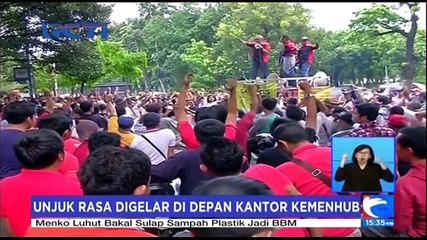 Demo Sopir Online di Kemenhub