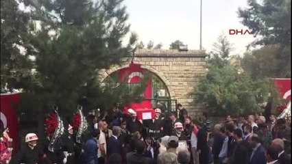 Diyarbakır Şehit Uzman Onbaşı Bilal Dicle'nin Cenazesi Camiye Getirildi 3
