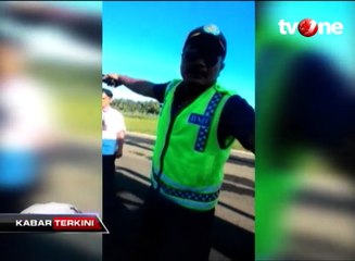 Roda Rusak, Penumpang Wings Air Turun di Ujung Landasan