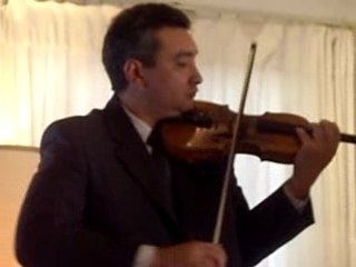 Violin Emmanuel Arias Omecuicatl