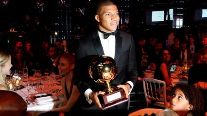 Remise du trophée Goldenboy 2017 avec Kylian Mbappé