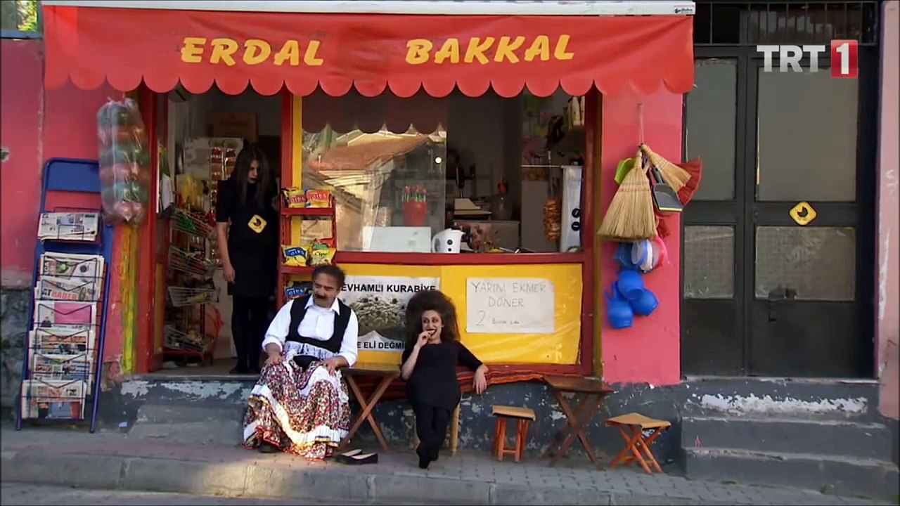 Leyla ile Mecnun -Erdal Bakkal Takı Merasimi 103. Bölüm (Sezon Finali)