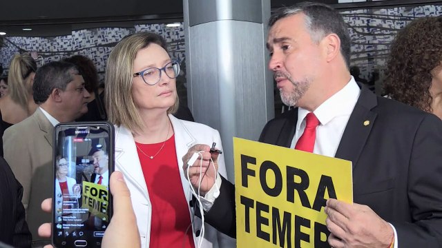 Oposição denuncia 'compra' de votos