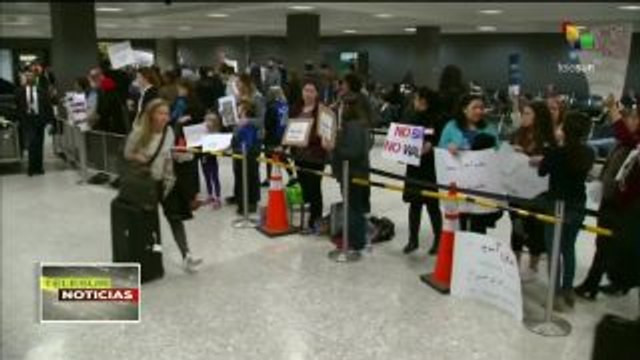 EE.UU.: Trump firma decreto que reanuda el programa de refugiados