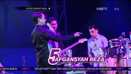 Beberapa Momen Memalukan Para Selebriti di Panggung