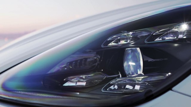 Porsche Cayenne Turbo Carrara White Metallic Exterior Design