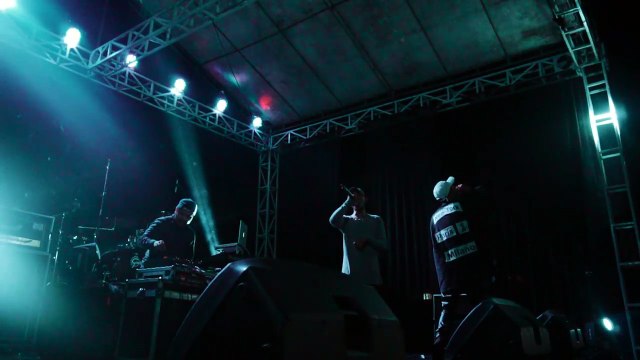 JUNKO - Going Up (ft. BOSSVHINO) [ Lyric Video ]-g4iAzx2XvlA