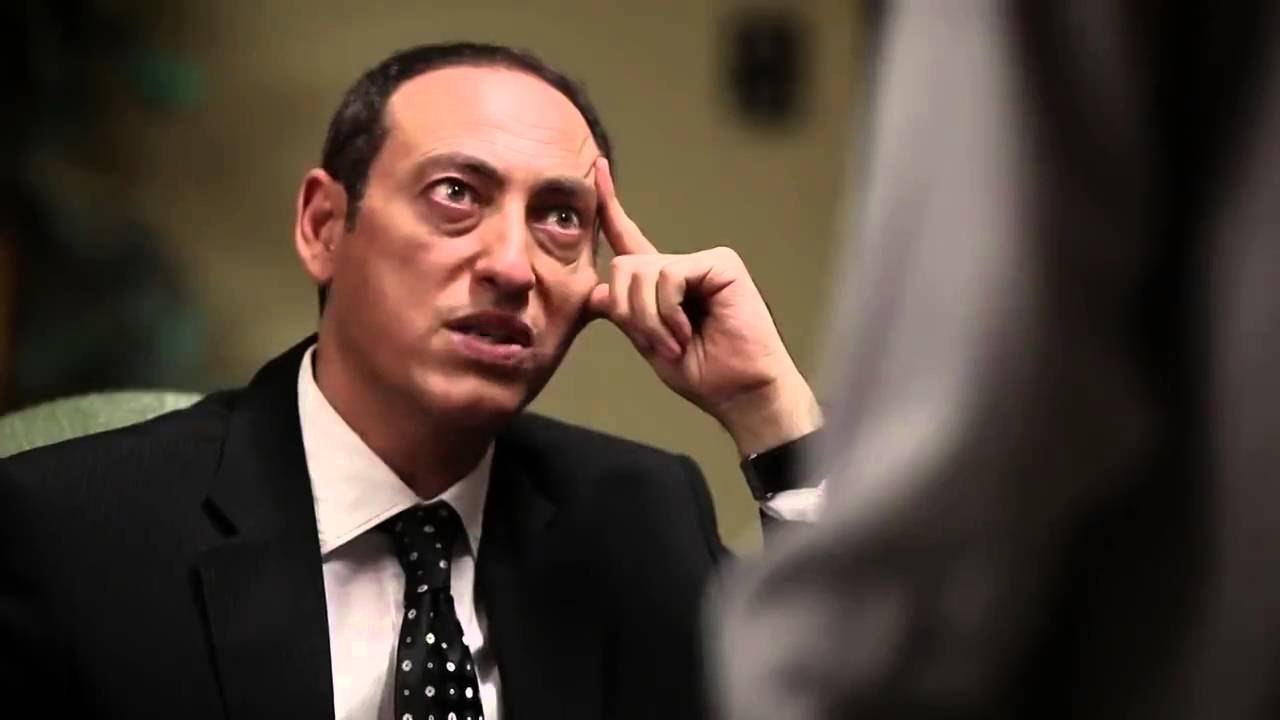 أخت تريز - مشهد لضابط أمن الدولة وهو يعنف "كاريوكا" بعد إخفائه اخبار أهل البلد عنه
