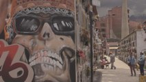 Artistas de seis países embellecen con murales un el Cementerio General de La Paz