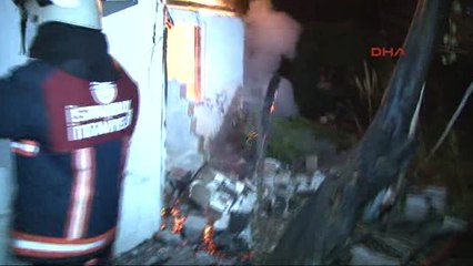 Bakırköy'de Gecekondu Yangını