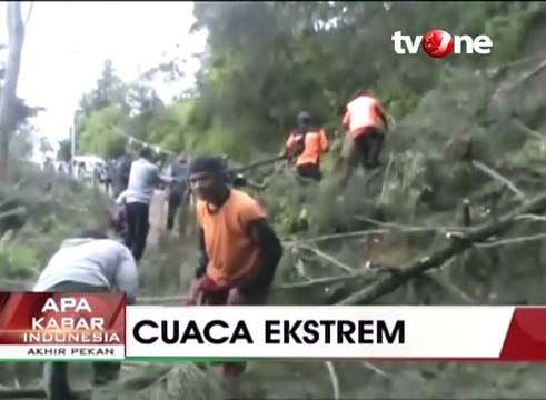 Tebing Longsor Tutup Akses Jalur Wisata SBB di Boyolali