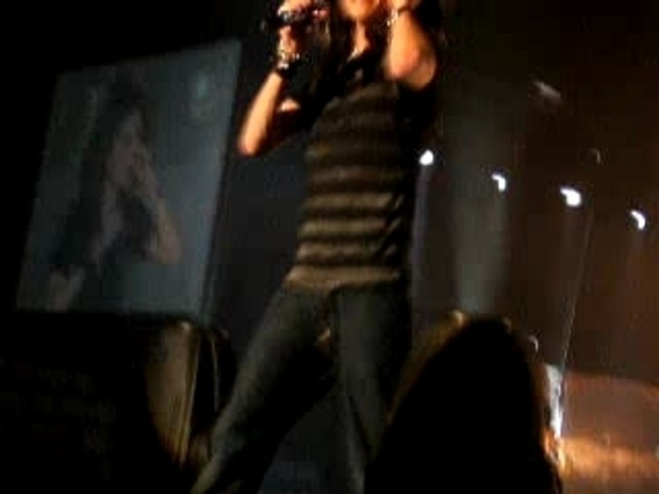 Tokio Hotel Leb' die sekunde!!!!!(par oc!!)