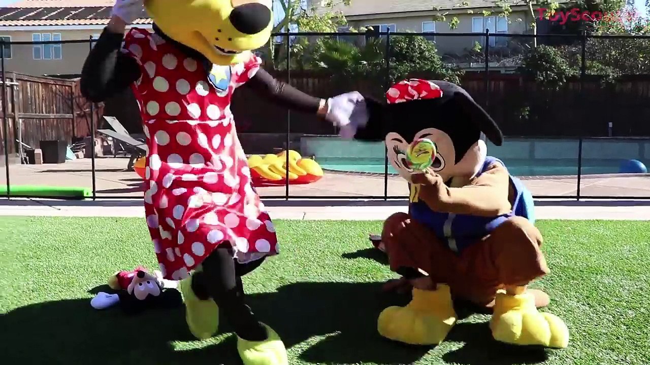 SPIDERMAN POLICE Arrests SPIDER-MAN for Stealing! w/ Princess Rapunzel & Peppa Pig in Real Life