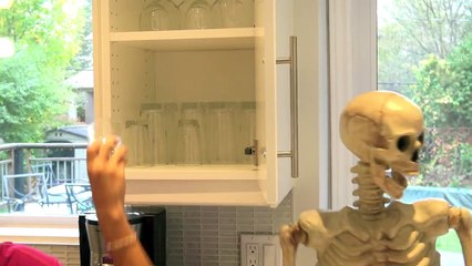 Bad Kids & Giant Skeleton in Toilet! Johny Johny Yes Papa Baby Song Nursery Rhymes Song for Children-LcfZ4MBfdnQ