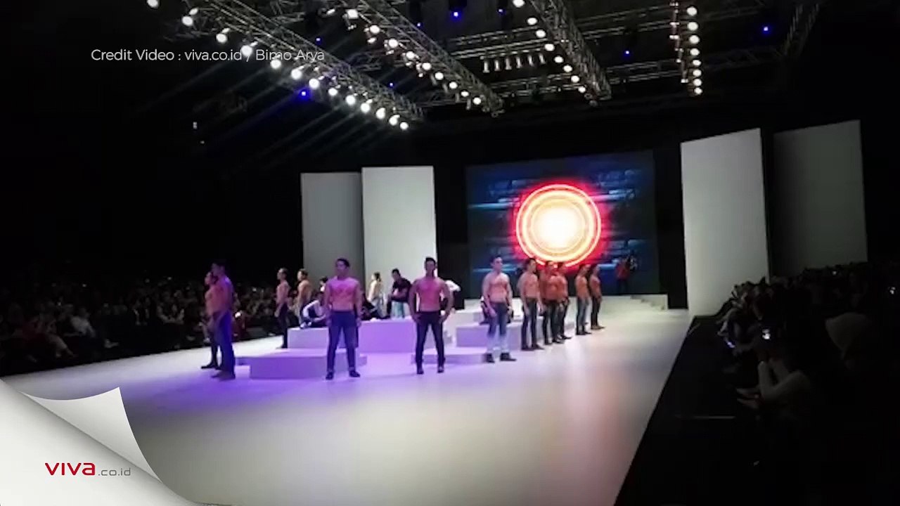 Koleksi Jeans Maskulin Kekinian Ala Raffi Ahmad