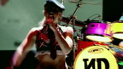 Gwen Stefani on Success, Courage, and Heartbreak  _ Glamour-szsZkg7GkGE