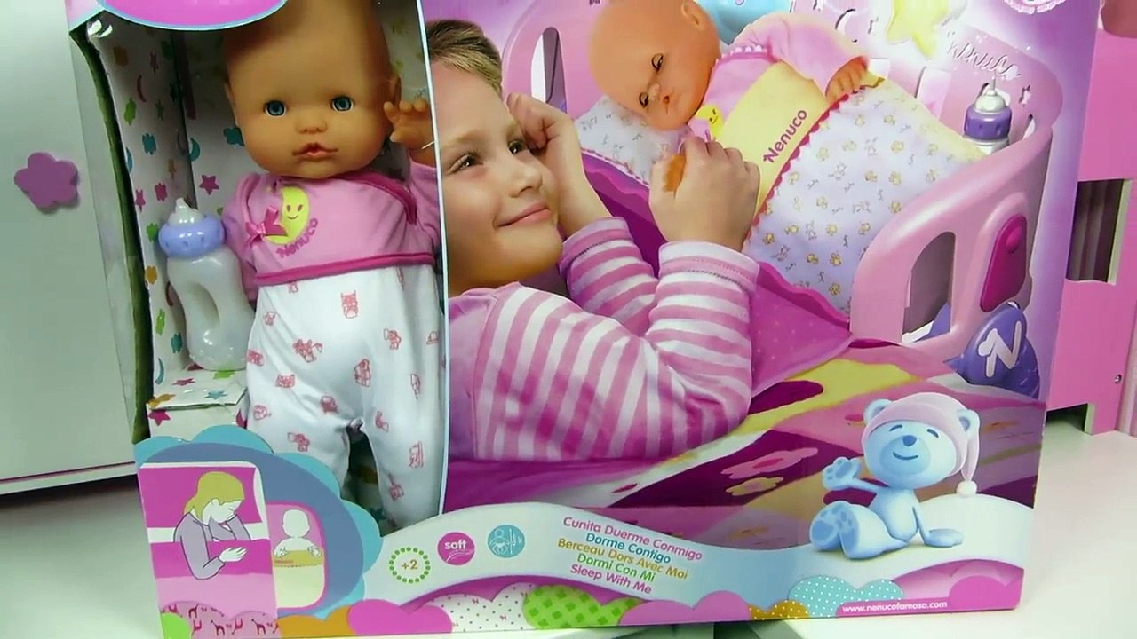 Juguetes Nenuco cuna duerme conmigo, dormimos con la muñeca bebé Lucía  porque está malita─影片 Dailymotion