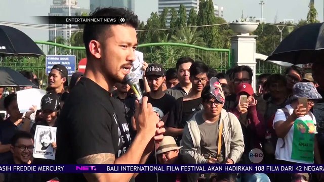 Mengikuti Jejak Sang Mertua Rio Dewanto Menjadi Aktivis Aksi Kamisan