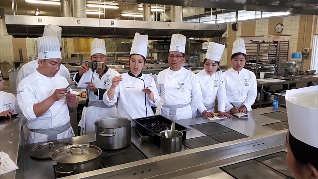 23 cuisiniers Chinois au lycée Alexandre Dumas