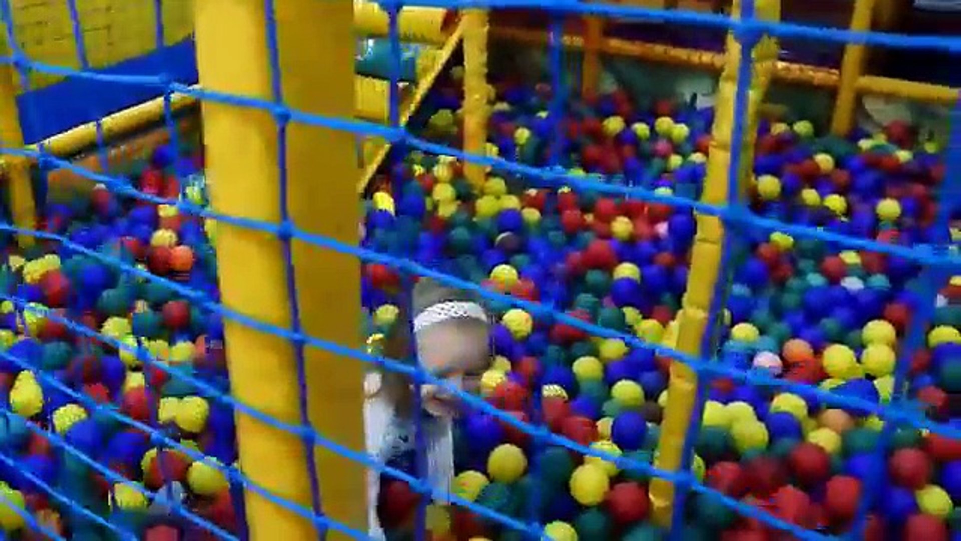 ⁣Vlog: Даринка и Свинка Пеппа в игровом центре Darinka and Peppa pig in the entertainment center