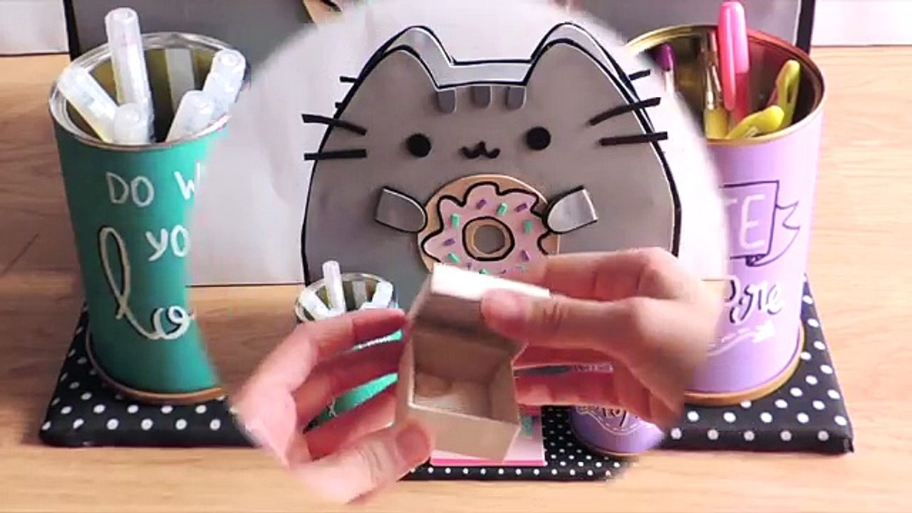 BACK TO SCHOOL KAWAII PUSHEEN DESK ORGANIZER